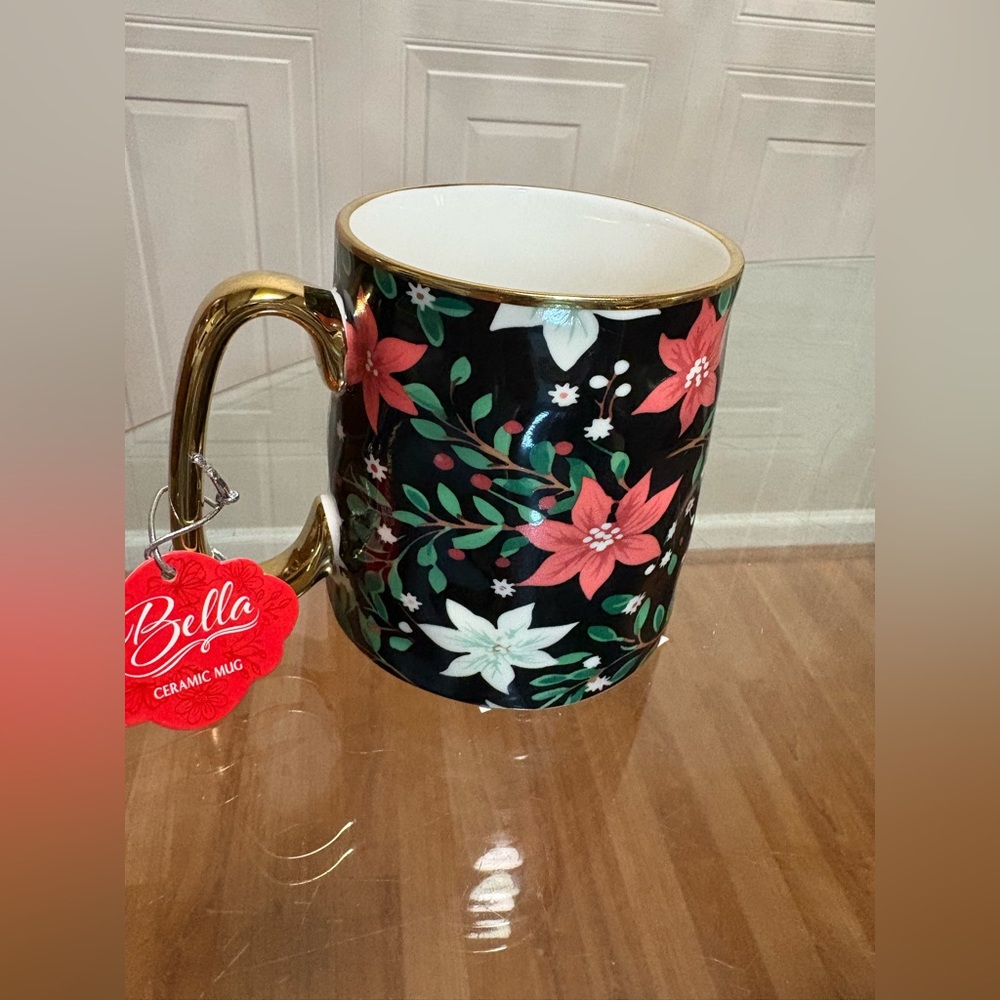 NEW 10 Strawberry Street Holiday Red & White Poinsettia Mug